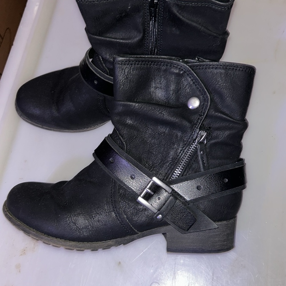 Women’s Ankle Boots - Picture 2 of 6